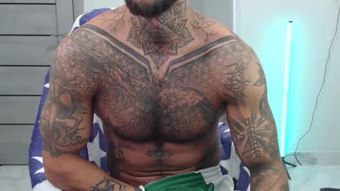 Snapshot of maxi_foxxx chatting on 10, 9, 2025 Maximus Fox online show from 10, 9, 2025