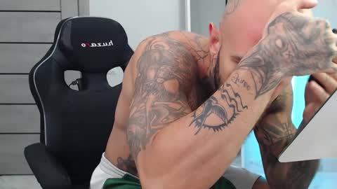 Snapshot of maxi_foxxx chatting on 12, 9, 2025 Maximus Fox online show from 12, 9, 2025