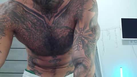 Snapshot of maxi_foxxx chatting on 26, 9, 2025 Maximus Fox online show from 26, 9, 2025