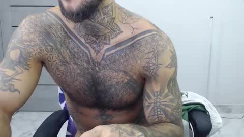 Snapshot of maxi_foxxx chatting on 6, 10, 2025 Maximus Fox online show from 6, 10, 2025