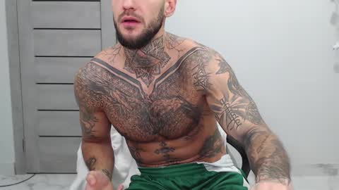 Snapshot of maxi_foxxx chatting on 19, 11, 2025 Maximus Fox online show from 19, 11, 2025