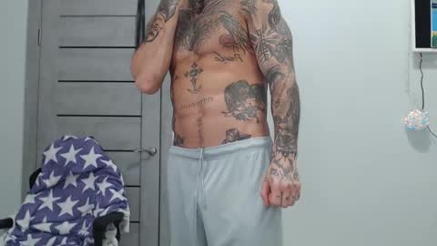 Snapshot of maxi_foxxx chatting on 22, 12, 2025 Maximus Fox online show from 22, 12, 2025