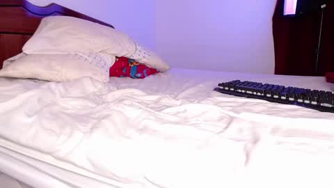 Snapshot of maxi_open chatting on 13, 12, 2024 Maxi Model Independent online show from 13, 12, 2024