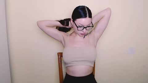 Snapshot of maxi_sweetheart chatting on 23, 11, 2025 Joanna online show from 23, 11, 2025