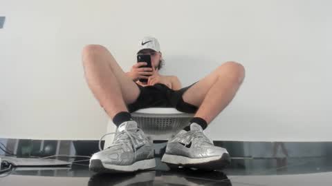 Snapshot of maximo__77 chatting on 30, 11, 2025 maximo__77 online show from 30, 11, 2025