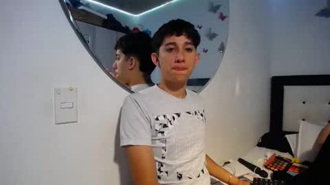 Snapshot of maximo_and_isa chatting on 8, 11, 2025 -- maximo and isa -- online show from 8, 11, 2025