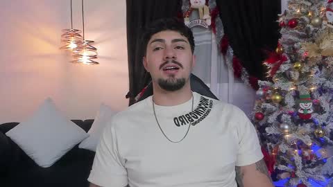 Snapshot of maximo_rodriguez chatting on 7, 12, 2024 Maximo online show from 7, 12, 2024