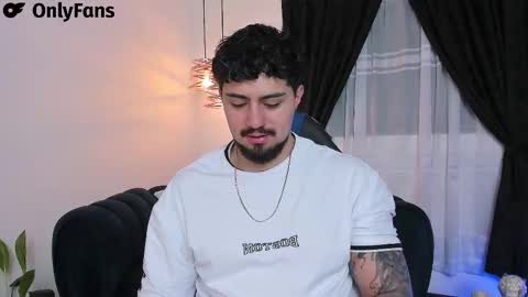 Snapshot of maximo_rodriguez chatting on 24, 2, 2025 Maximo online show from 24, 2, 2025