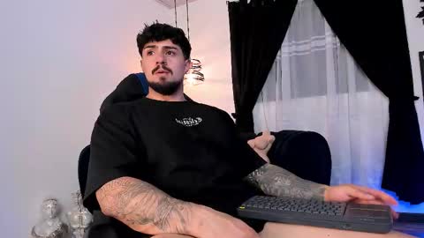 Snapshot of maximo_rodriguez chatting on 9, 11, 2025 Maximo online show from 9, 11, 2025