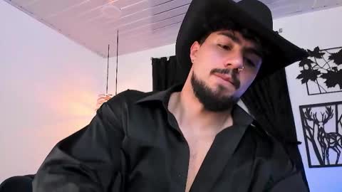 Snapshot of maximo_rodriguez chatting on 19, 11, 2025 Maximo online show from 19, 11, 2025