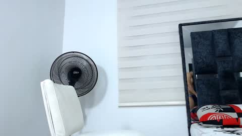 Snapshot of maximo_sebastian chatting on 12, 1, 2025 Maximo Sebastian online show from 12, 1, 2025