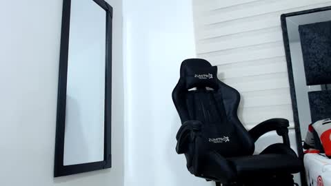 Snapshot of maximo_sebastian chatting on 27, 1, 2025 Maximo Sebastian online show from 27, 1, 2025