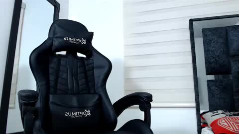 Snapshot of maximo_sebastian chatting on 10, 2, 2025 Maximo Sebastian online show from 10, 2, 2025