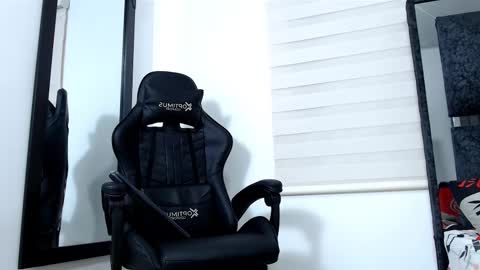 Snapshot of maximo_sebastian chatting on 9, 3, 2025 Maximo Sebastian online show from 9, 3, 2025