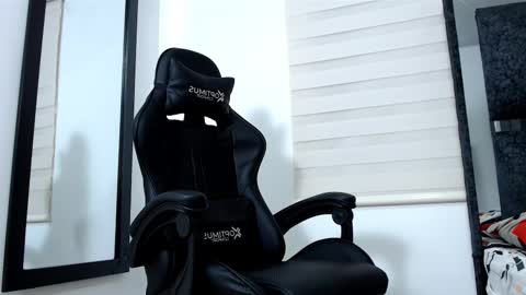 Snapshot of maximo_sebastian chatting on 12, 3, 2025 Maximo Sebastian online show from 12, 3, 2025