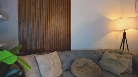 Maximo Wolf online show from 6, 3, 2026