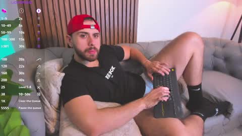 Maximo Wolf online show from 2, 4, 2026