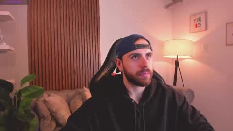 Maximo Wolf online show from 13, 4, 2026