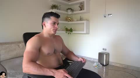 Snapshot of maximohoot chatting on 5, 7, 2026 Sebastian online show from 5, 7, 2026
