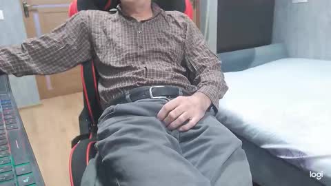 maximus3334 online show from 25, 11, 2025