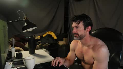 Maximus7871 online show from 25, 10, 2025