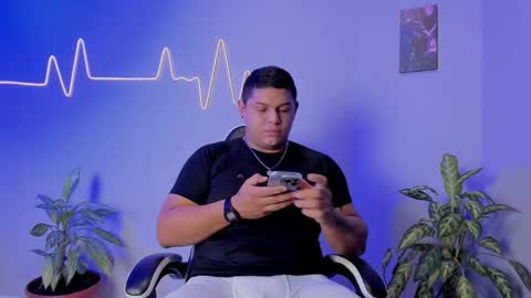 Snapshot of maximussteel_ chatting on 13, 11, 2025 Maximus online show from 13, 11, 2025