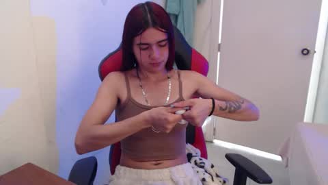 maxinesex_ online show from 27, 2, 2026