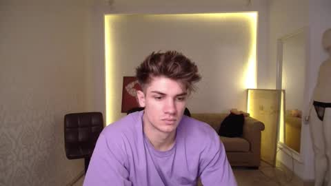 MaxKaiden online show from 18, 2, 2025