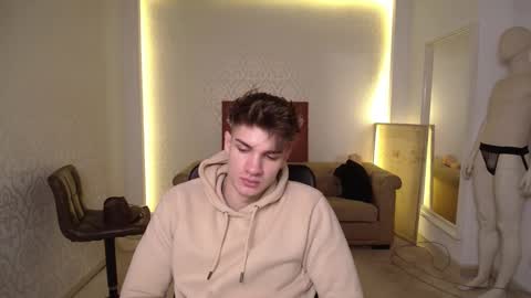 MaxKaiden online show from 24, 2, 2025