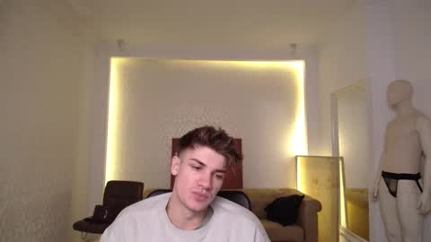 MaxKaiden online show from 25, 2, 2025