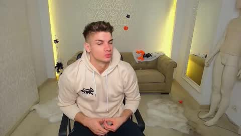 MaxKaiden online show from 29, 10, 2025