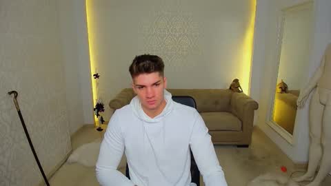 MaxKaiden online show from 12, 11, 2025