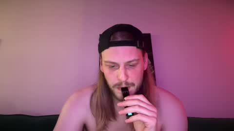 Snapshot of maxwatts95 chatting on 15, 2, 2025 Max Watts online show from 15, 2, 2025