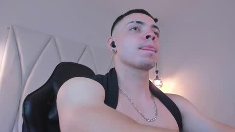 MAX online show from 26, 2, 2025