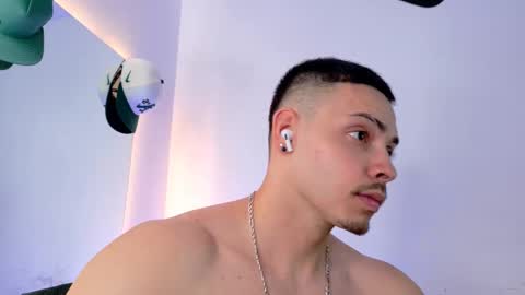 MAX online show from 8, 9, 2025