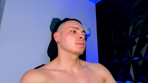 MAX online show from 19, 11, 2025