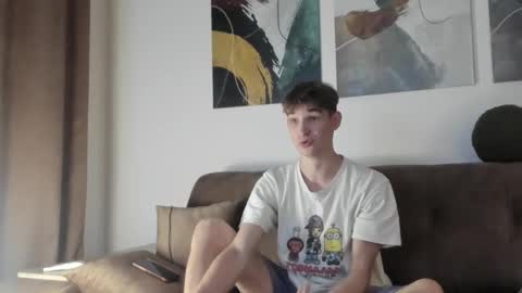 Snapshot of maxwellchik chatting on 14, 9, 2025 maxwellchik online show from 14, 9, 2025