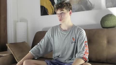 Snapshot of maxwellchik chatting on 26, 9, 2025 maxwellchik online show from 26, 9, 2025