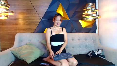 Snapshot of maxx_caprice chatting on 14, 11, 2025 gabby online show from 14, 11, 2025