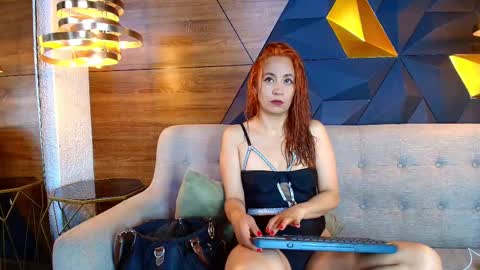 Snapshot of maxx_caprice chatting on 27, 11, 2025 gabby online show from 27, 11, 2025