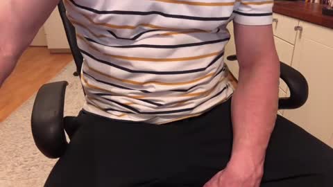 Snapshot of maxx_martin chatting on 7, 1, 2025 Max online show from 7, 1, 2025