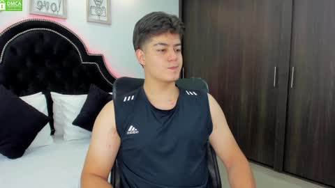 Snapshot of maxxicruz chatting on 8, 2, 2025 Maxxi online show from 8, 2, 2025