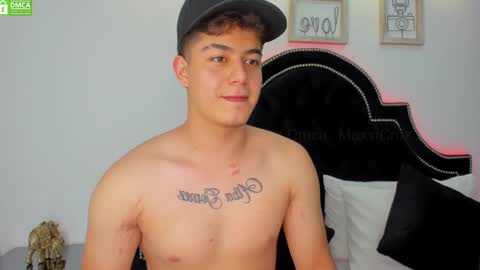 Snapshot of maxxicruz chatting on 8, 2, 2025 Maxxi online show from 8, 2, 2025