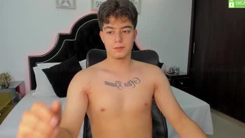 Snapshot of maxxicruz chatting on 8, 3, 2025 Maxxi online show from 8, 3, 2025