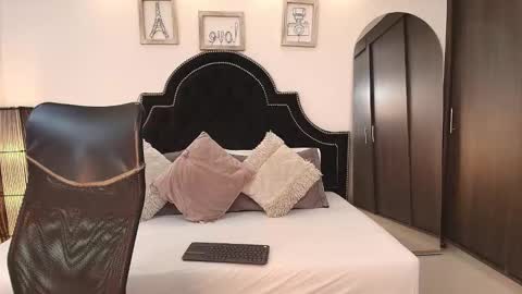 Snapshot of maxxicruz chatting on 9, 9, 2025 Maxxi online show from 9, 9, 2025