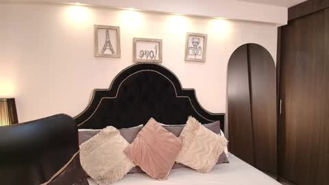 Snapshot of maxxicruz chatting on 16, 9, 2025 Maxxi online show from 16, 9, 2025