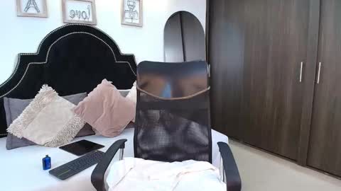 Snapshot of maxxicruz chatting on 17, 9, 2025 Maxxi online show from 17, 9, 2025