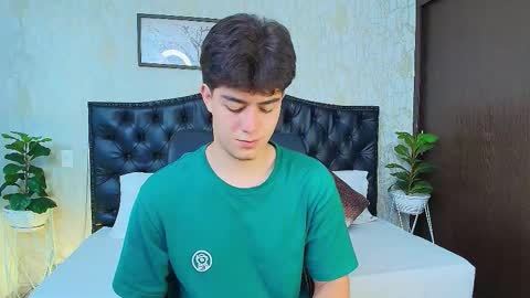 Snapshot of maxxicruz chatting on 5, 10, 2025 Maxxi online show from 5, 10, 2025