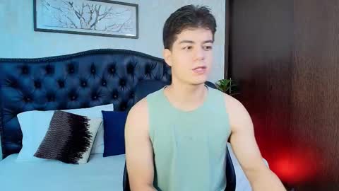 Snapshot of maxxicruz chatting on 19, 10, 2025 Maxxi online show from 19, 10, 2025