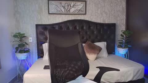 Snapshot of maxxicruz chatting on 5, 11, 2025 Maxxi online show from 5, 11, 2025